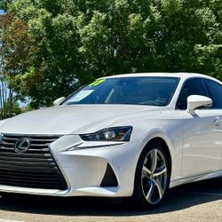 2017 Lexus IS