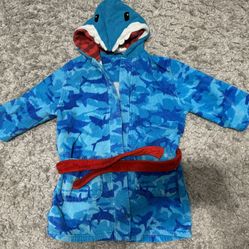 Kid’s Shark Towel Robe - 5/6