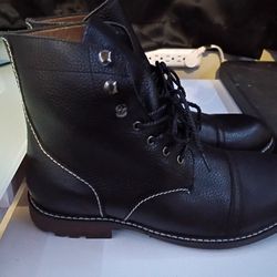 Nice Brand New Mens Black Leather Boots!