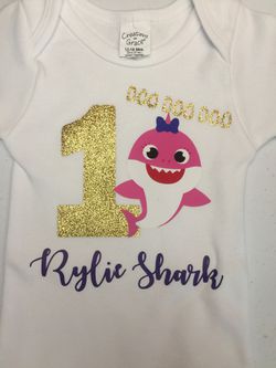 Baby Shark birthday shirts (Camisas personalizadas para cumpleaños) for Sale in - OfferUp