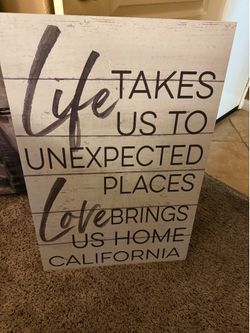 Freeeeeee wall decor