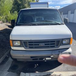 2005 Ford E-250