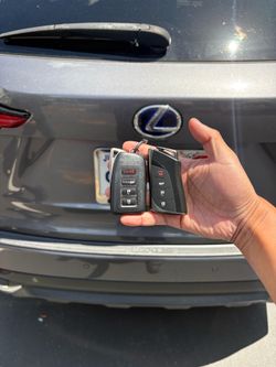 Lexus Smart Key (Key Fob) Available