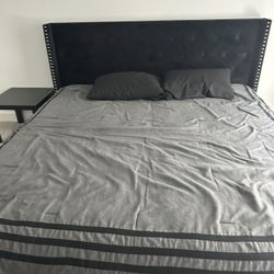 King Bed and King Size Mattress 