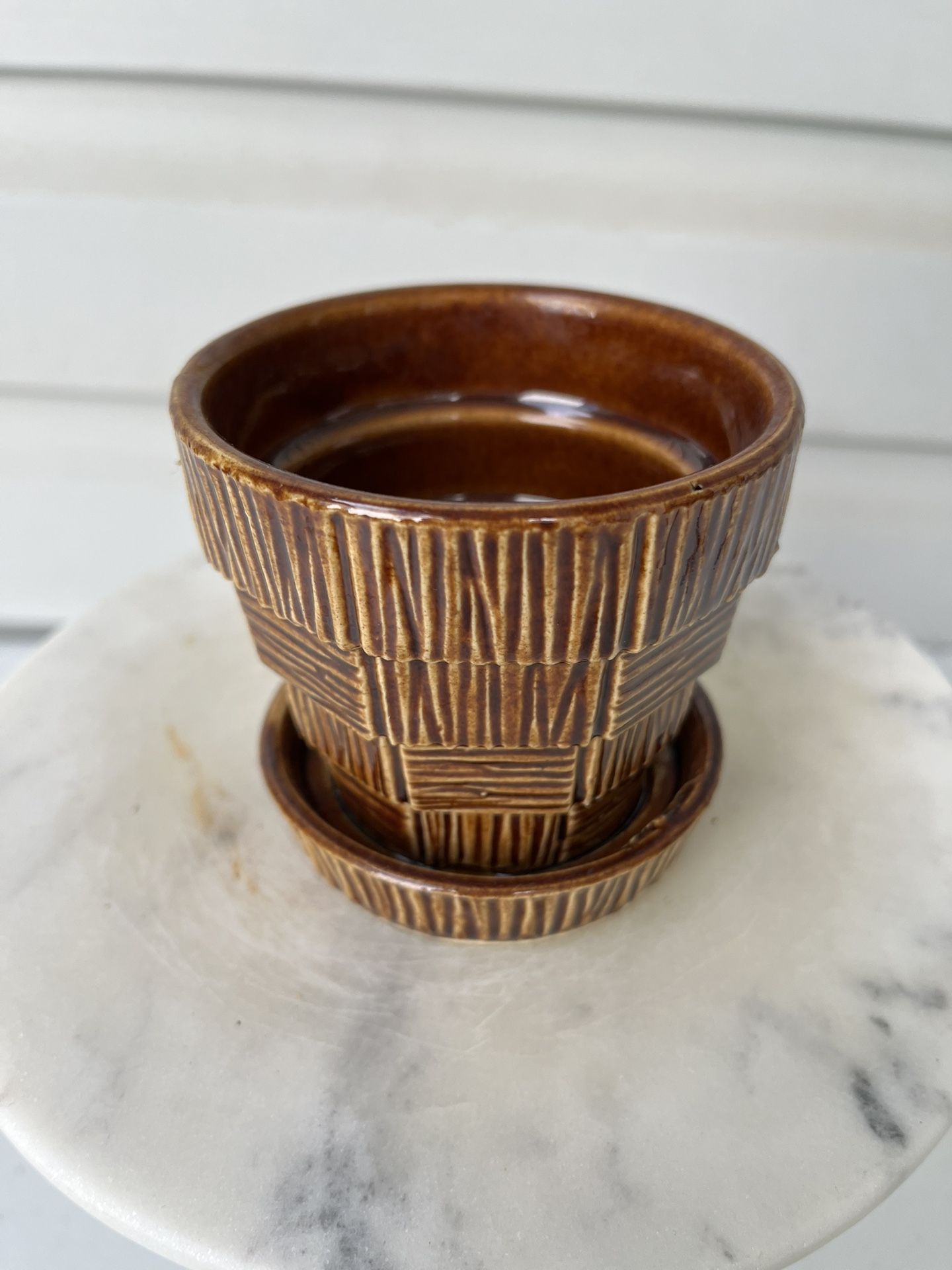 McCoy Pottery 1953 Basketweave Pattern No. 19 Flower/Plant Pot with Attached Saucer