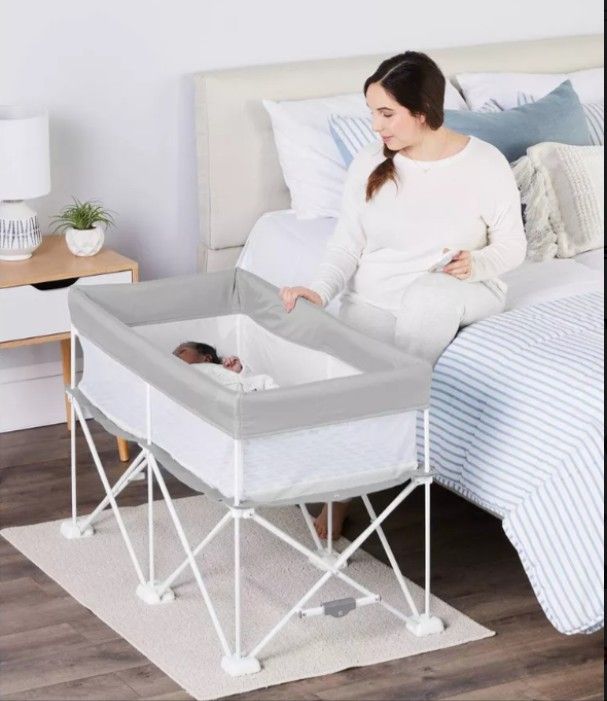 Regalo My Crib Portable Infant Bassinet with Padded Insert & Travel Bag