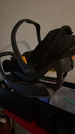Chicco keyfit 35 car seat with base