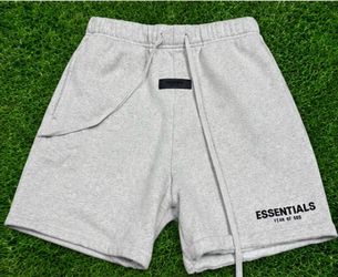 Light gray essential shorts