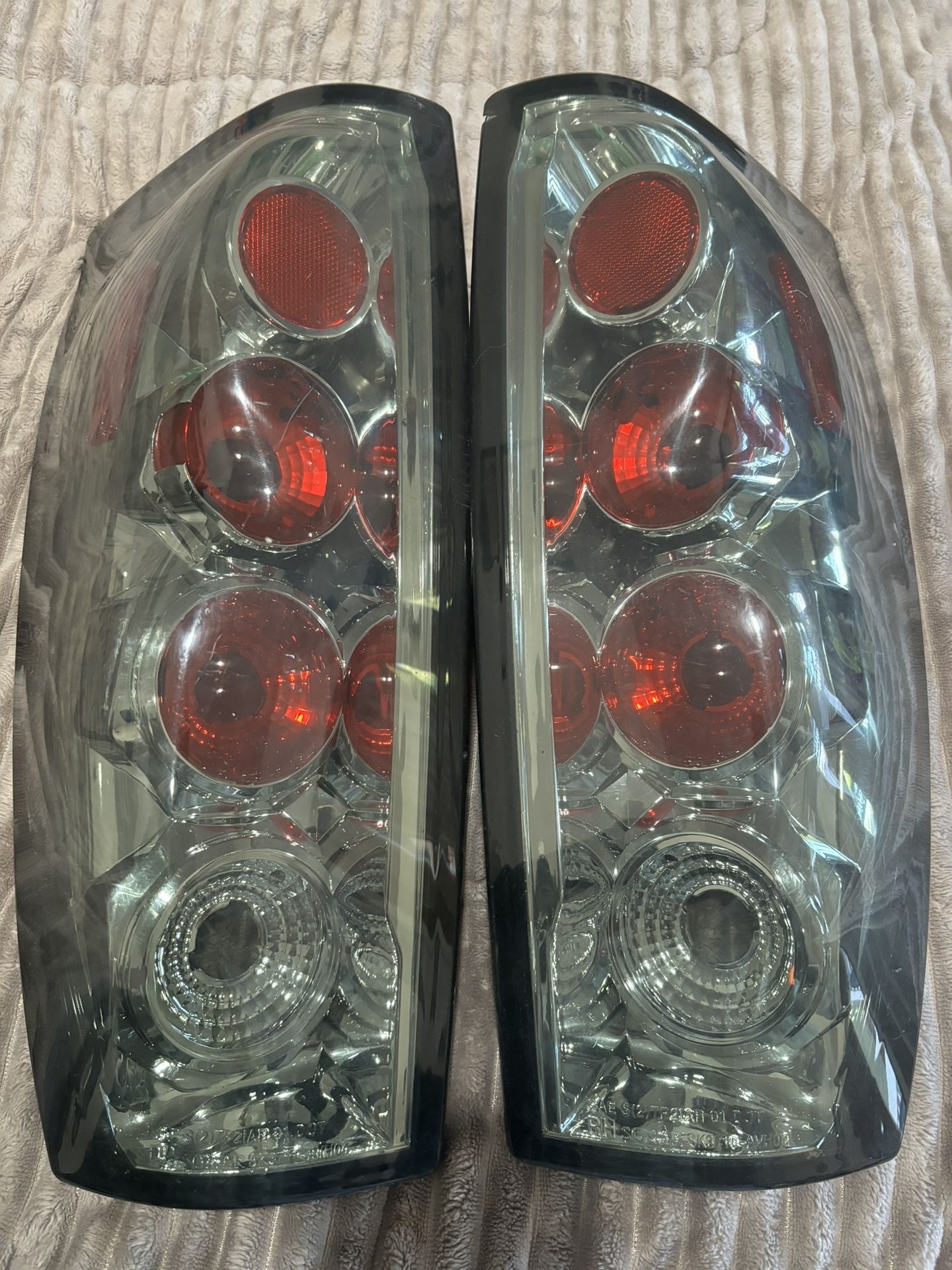 Chevy Avalanche Tail Lights