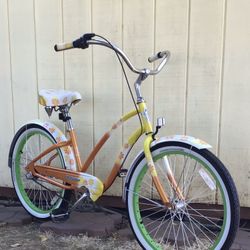 Women’s Electra 3sp. Beach Cruiser Bicycle !