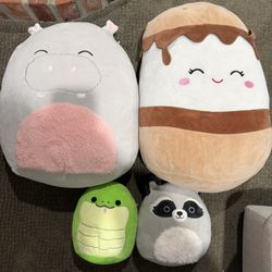 4 Squishmallows 