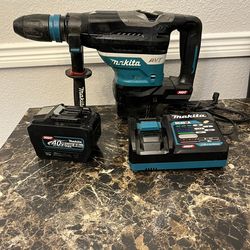 40V Max XGT Brushless Cordless 1-9/16 in. AVT Rotary Hammer Kit, AFT, AWS Capable (8.0Ah)