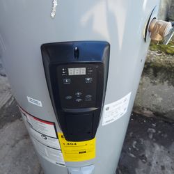 A.O. Smith Signature 100 50-Gallon Tall 6-year Warranty 4500-watt Double Element Grid Capable Man dec 25