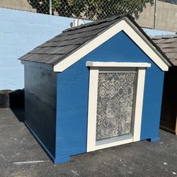 Dog House With Delivery 