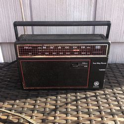 GE Older Am/Fm Two Way Power Radio 