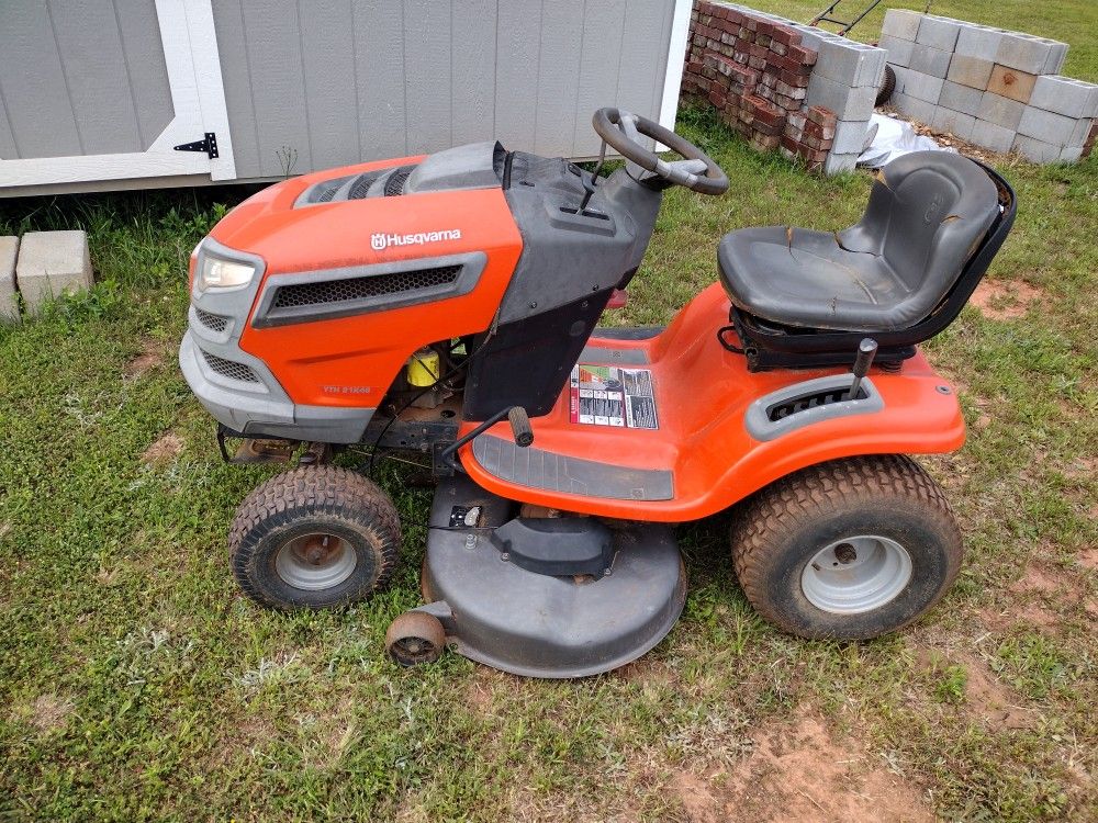 Husqvarna Riding Mower Model Yth21k46 for Sale in Lincolnton, NC OfferUp