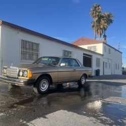 1983 Mercedes Benz 300CD Turbo Diesel Automatic 