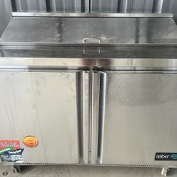 Commercial Cold Bar Fridge