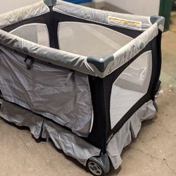 Chicco Playpen/Playard/Pack & Play with Extras 😃