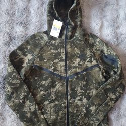 Nike Tech Fleece Full Zip Hoodie New Size Small