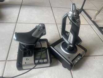 Logitech X52 Professional HOTAS Flight Stick
