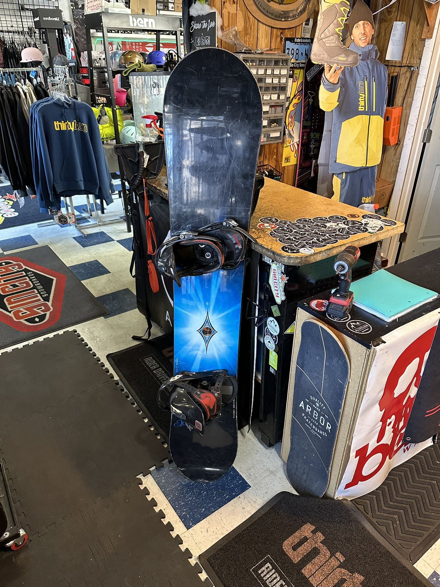 Burton 158 Snowboard With Bindings Certified With Warranty