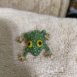 Vtg. Green Tree Frog Brooch w/Red Rhinestone Eyes.