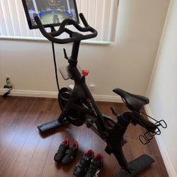 PELOTON EXERCISE BIKE