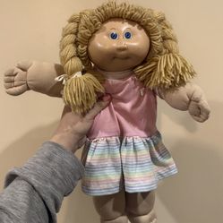 Girl Cabbage Patch Kids Doll