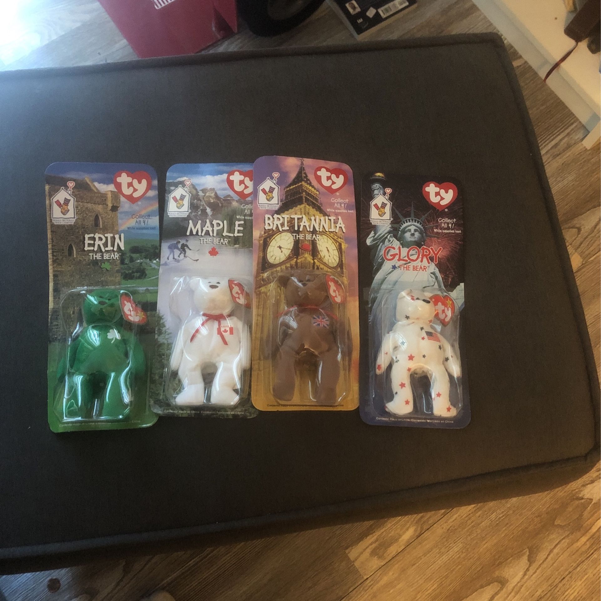 RARE * TY FULL COLLECTION Ronald McDonald Charity World Collection Beanie Baby