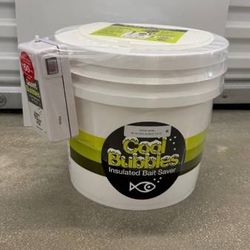 Livewell with thermal insulation, air pump and fish net, New