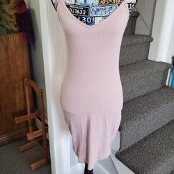 EXPRESS~ PALE PINK RIBBED FORM FITTED DRESS!