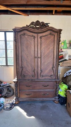 Armoire Wardrobe