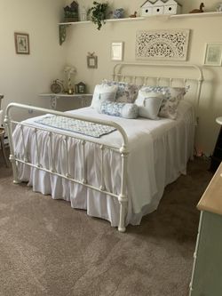 Shabby Chic Farmhouse Ivory Metal Bedframe