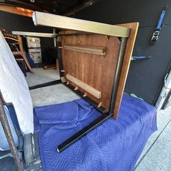 Dining Table And 4 Chairs $60