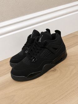 Kids 3y black Jordan’s 4