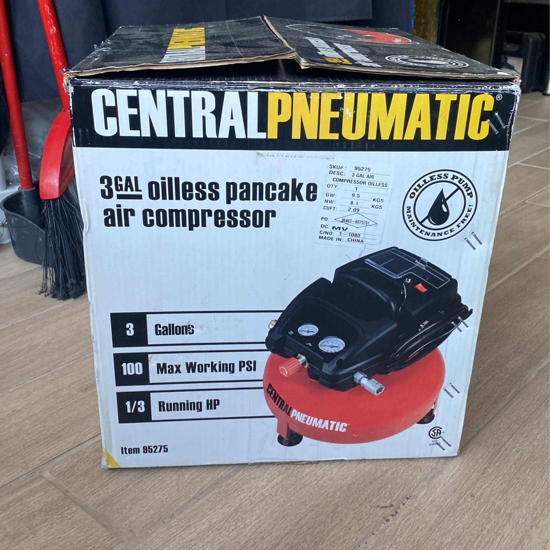 Air compressor Central Pneumatic 