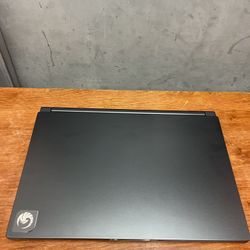 MSI - Delta 15.6" FHD 240hz Gaming Laptop - Ryzen R7-5800 - Radeon RX6700M - 1TB SSD - 16GB Memory - Black