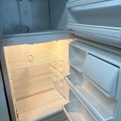 VENTAS REFRIGERADORES 28"29" Y 30" DESDE $150,$200,$250,$300,$325 Y $350 OFRECEMOS DELIVERYS