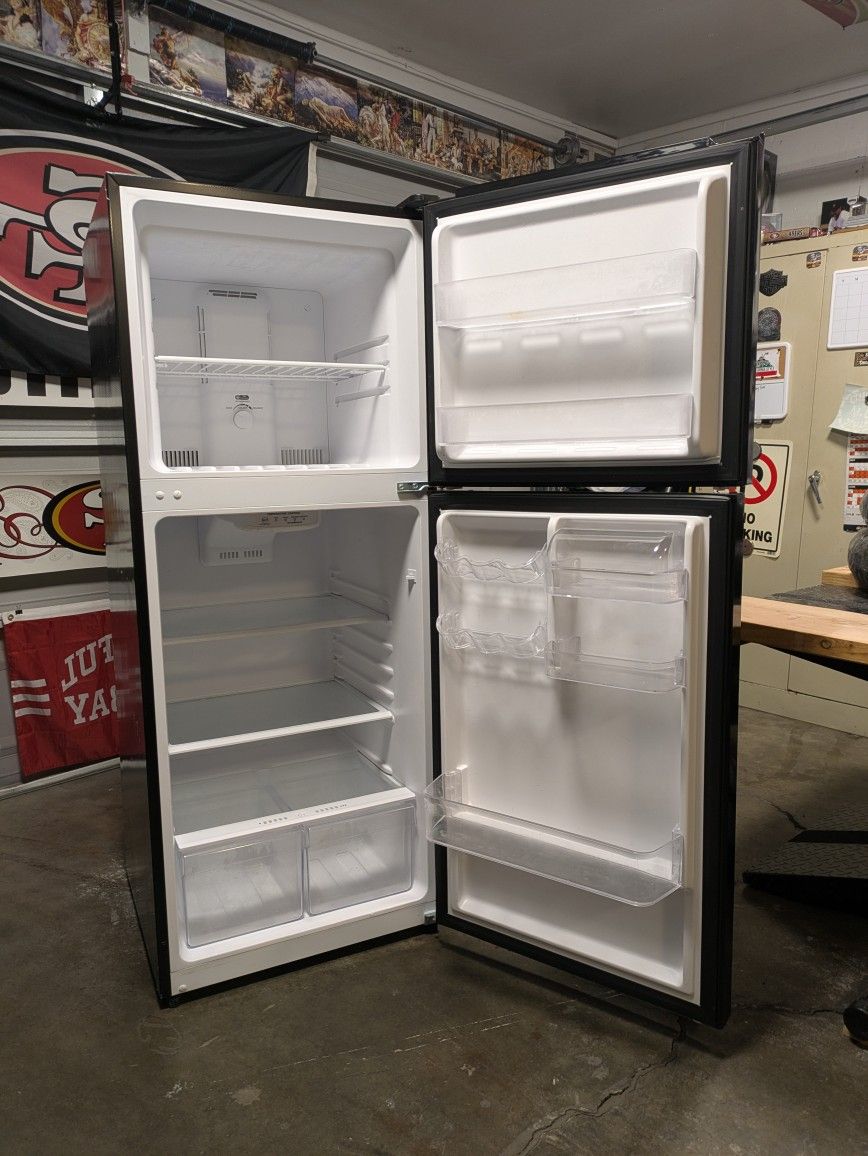 Magic Chef Fridge