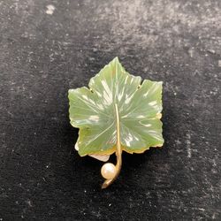 Maple Leaf Women's Pin / Brooch 14kt Yellow Gold Jewelry