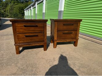 Solid Wood Nightstands – Set of 2 – Heavy & Sturdy – Excellent Condition