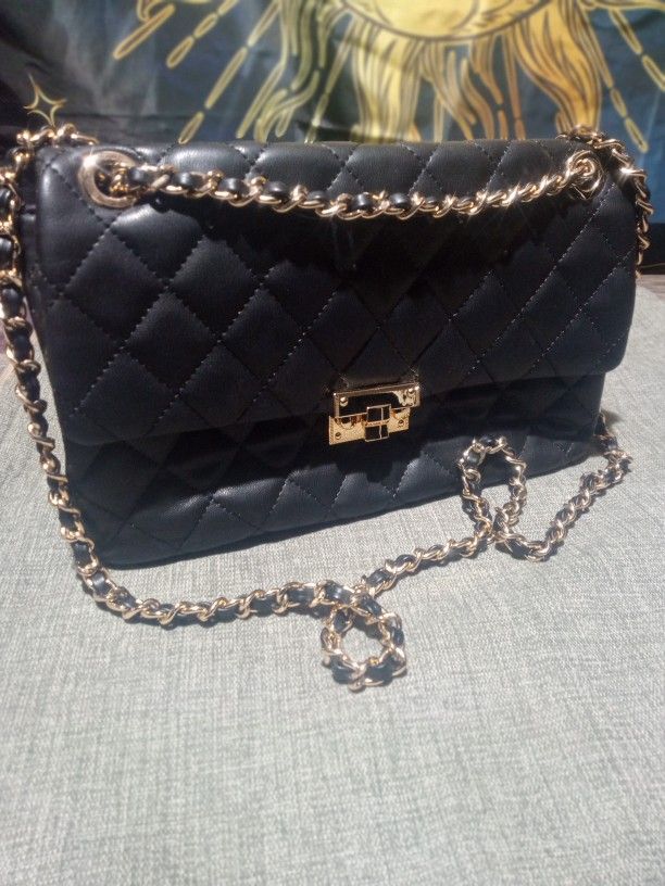 Shein Purse Black Pleat With Gold Chain New