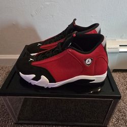 Air Jordan 14 Toro