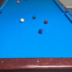 8ft Pool Table