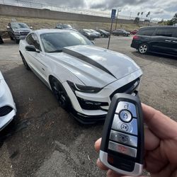 Car Keys/Fobs/Llaves De Autos