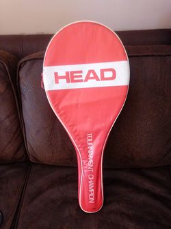 Head Tennis Racket with cover case. Size : 4 , excellent