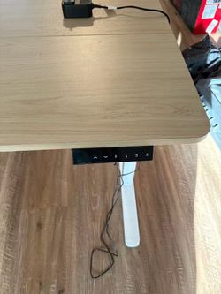 Heights adjustable table