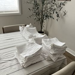 140 Linen Wedding Napkins (events)