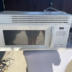 Mounting Microwave 